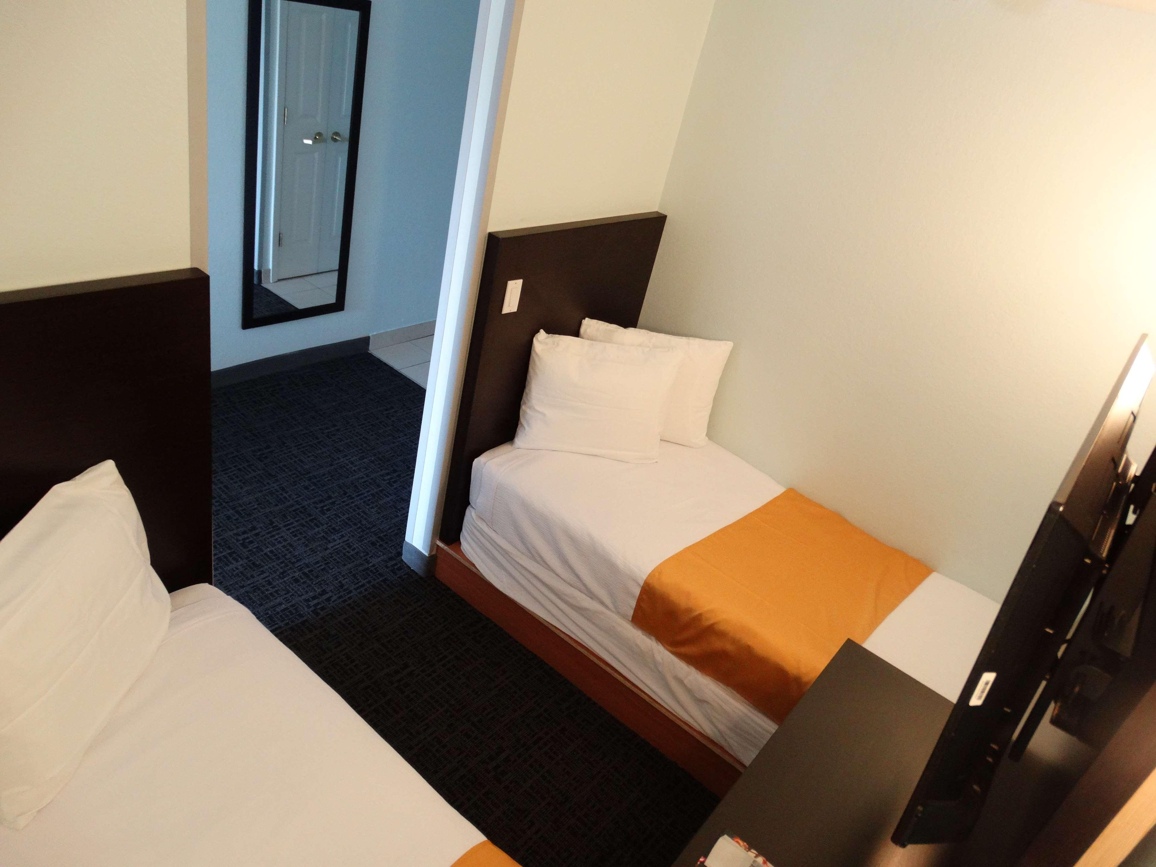 Best Western Plus Orlando Lake Buena Vista South Inn & Suites Kissimmee Exterior photo