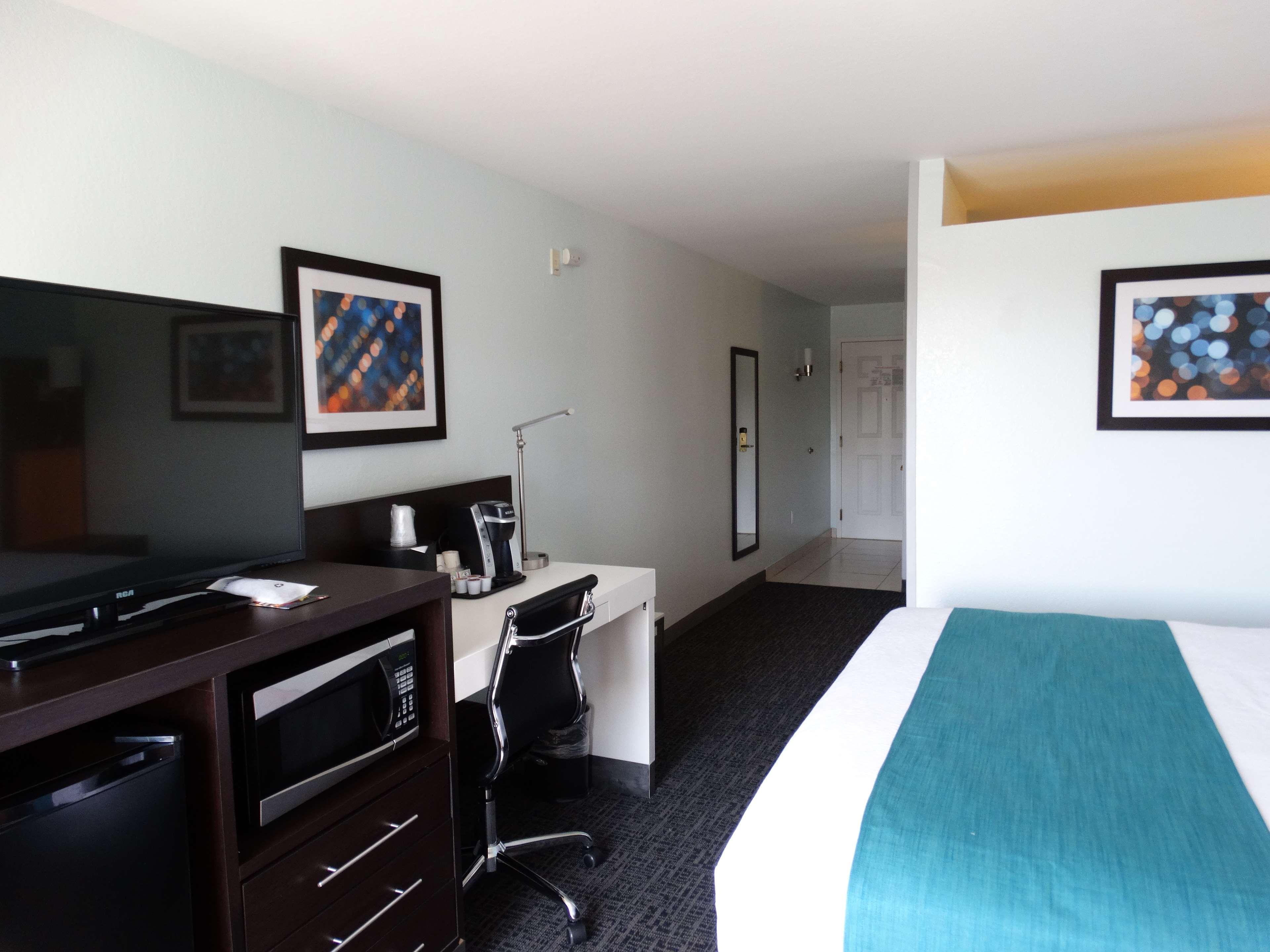 Best Western Plus Orlando Lake Buena Vista South Inn & Suites Kissimmee Exterior photo